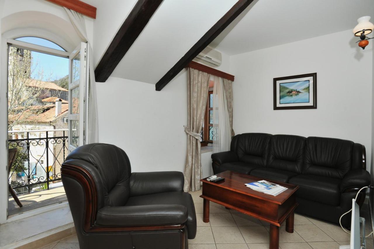 Lady Of The Rocks Apartments Πέραστ Εξωτερικό φωτογραφία