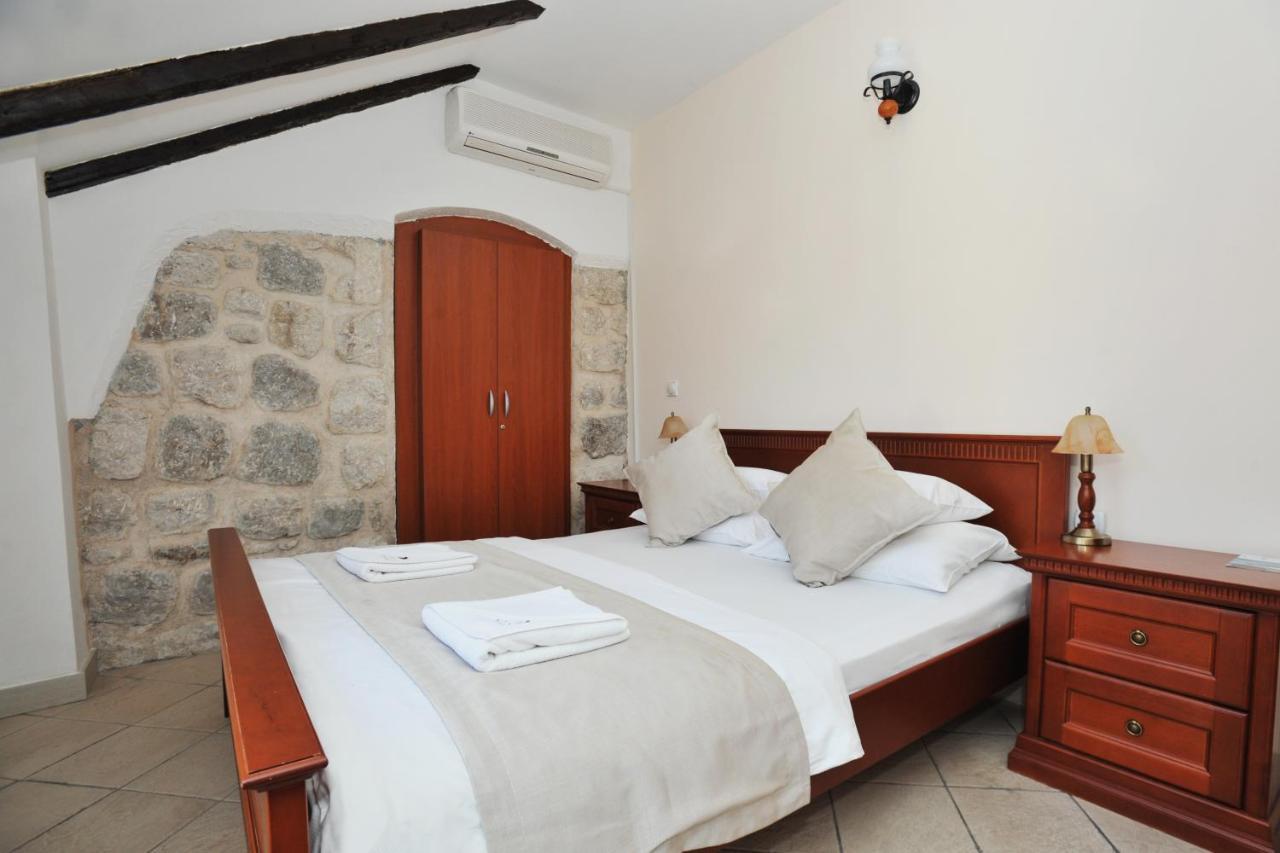 Lady Of The Rocks Apartments Πέραστ Εξωτερικό φωτογραφία