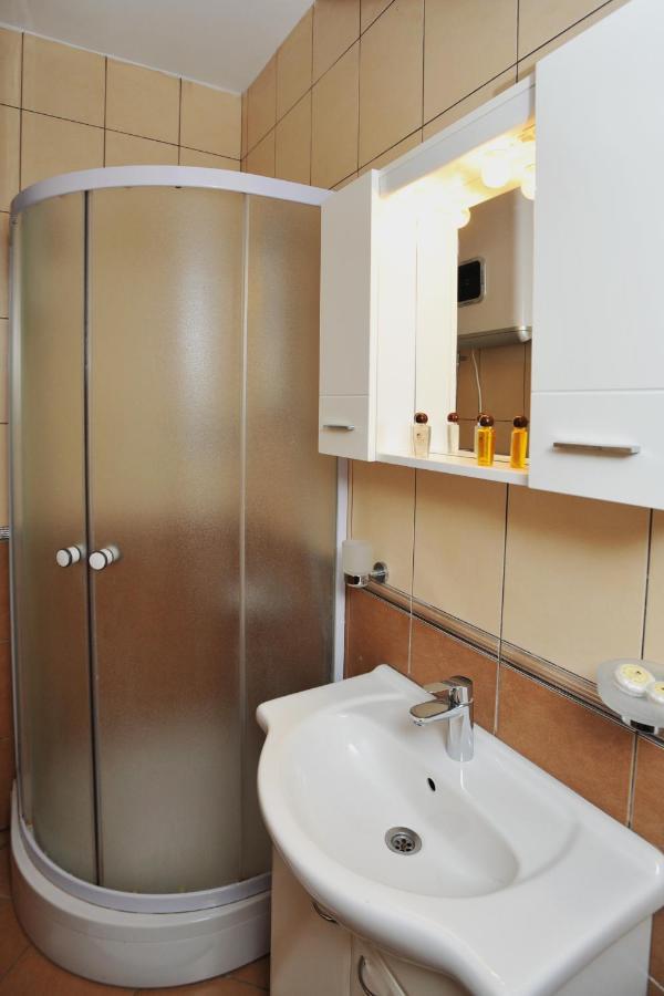 Lady Of The Rocks Apartments Πέραστ Εξωτερικό φωτογραφία