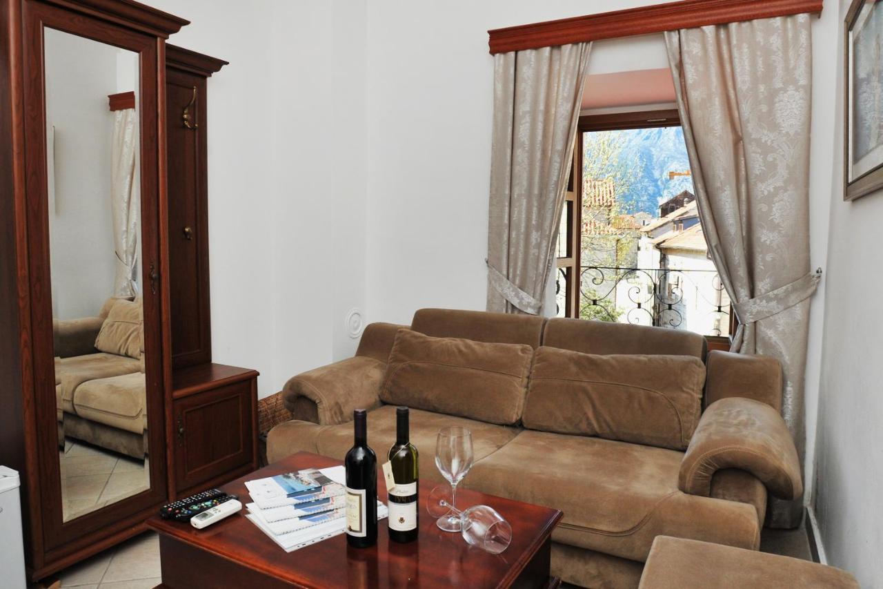 Lady Of The Rocks Apartments Πέραστ Εξωτερικό φωτογραφία